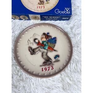Vintage Goebel Hummel 3rd Annual Plate 1973 Hum 266 West Germany Box Bas Relief